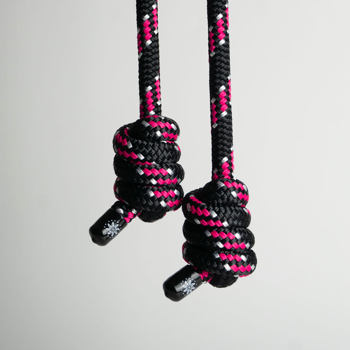 Details of the handles of the California rope