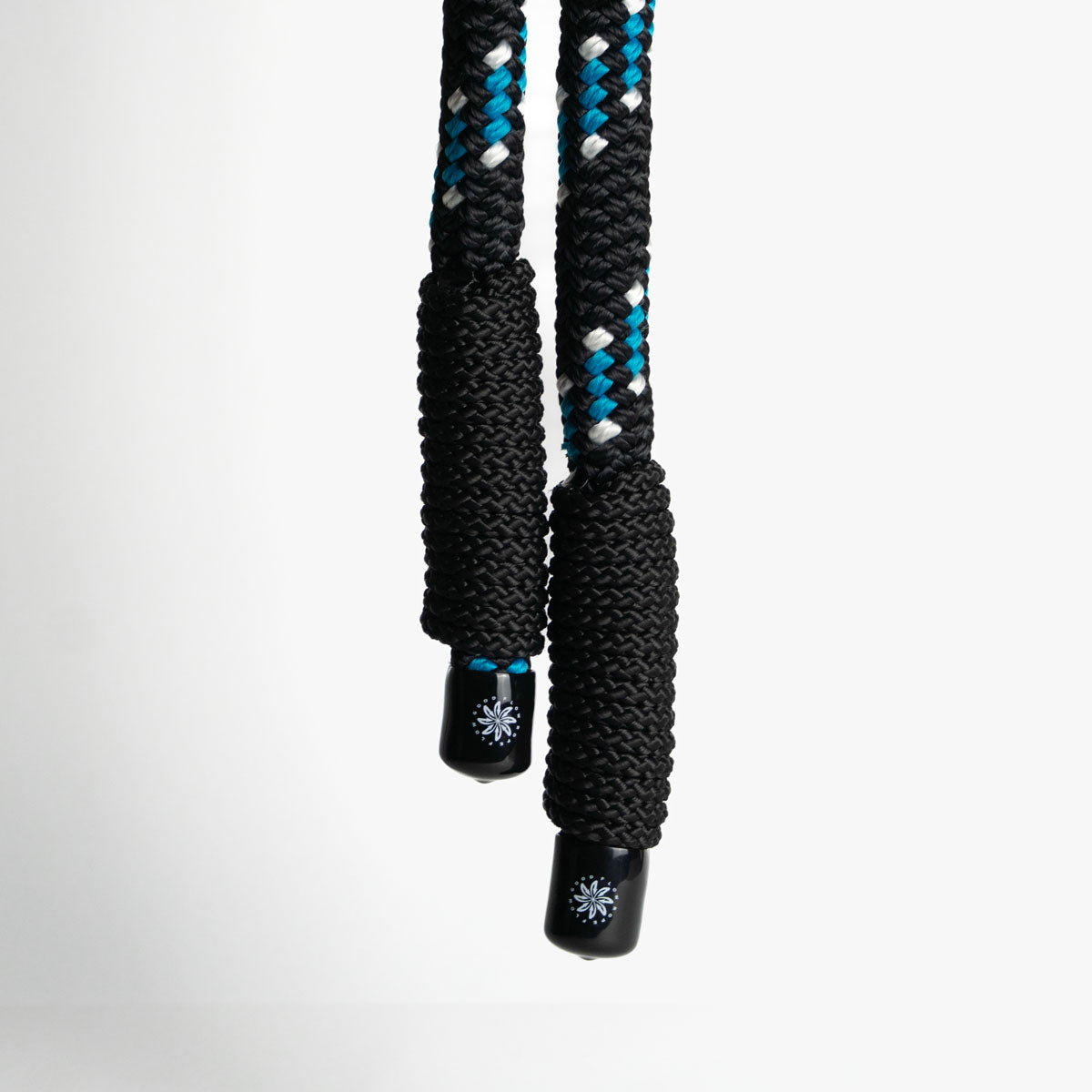 Details of the handles of the Australiana rope